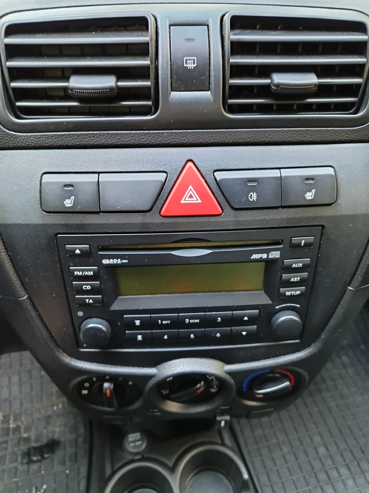 Kia Picanto 1.1 Manuell 2009, bild 6/13