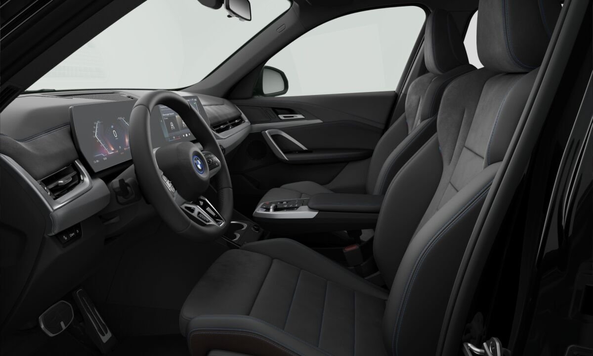 BMW iX1 eDrive20 M Sport Edition 2027, photo 3/3