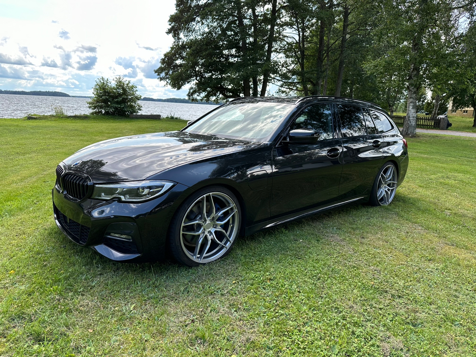 BMW 330 e Touring M-Sport 2021, bild 2/10