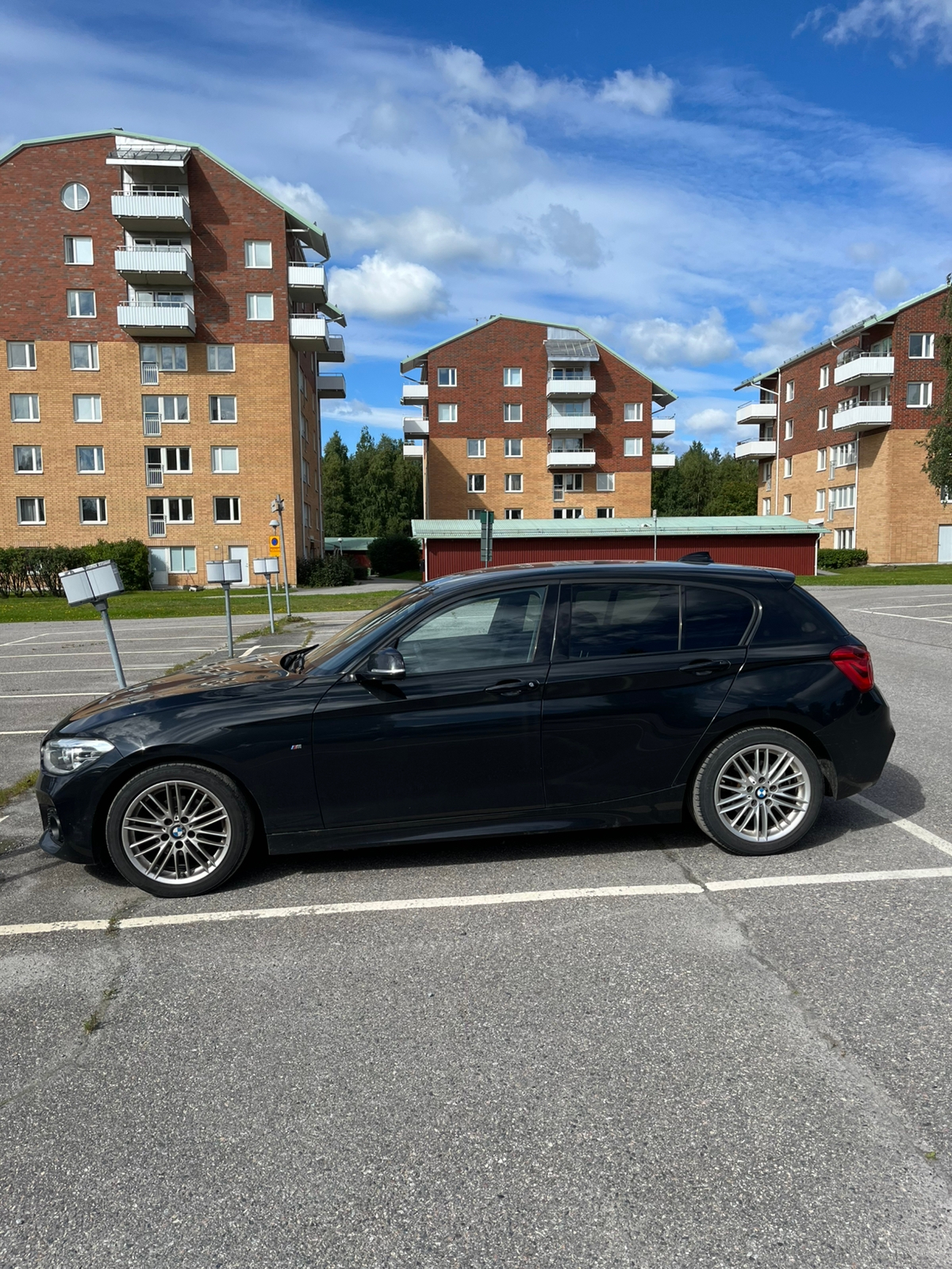 BMW 118 i 5-dörrars Manuell 2019, bild 3/5