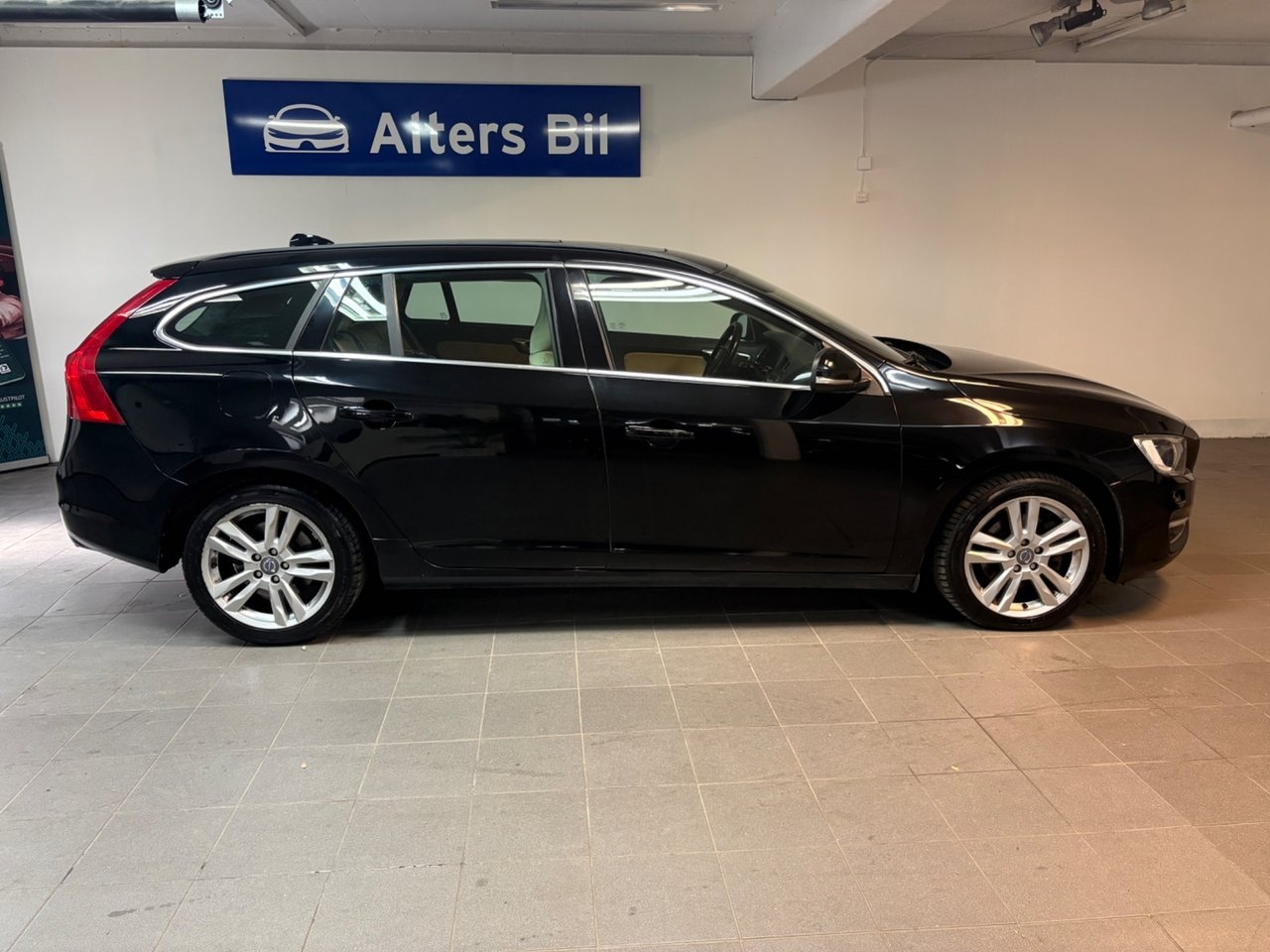 Volvo V60 2015, bild 6/14