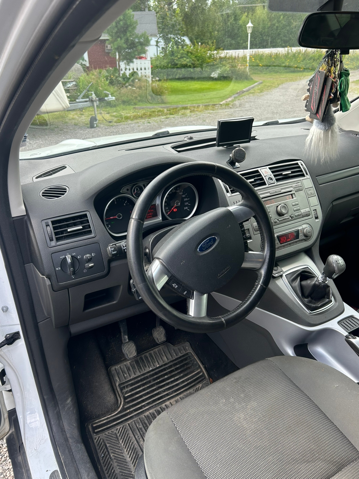 Ford Kuga 2.0 TDCi AWD Manuell 2010, bild 5/5