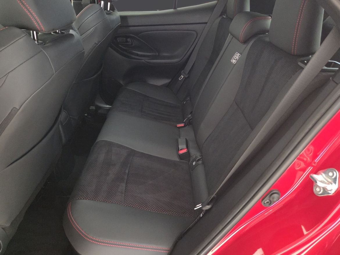 Toyota Yaris Cross 2025, photo 6/17