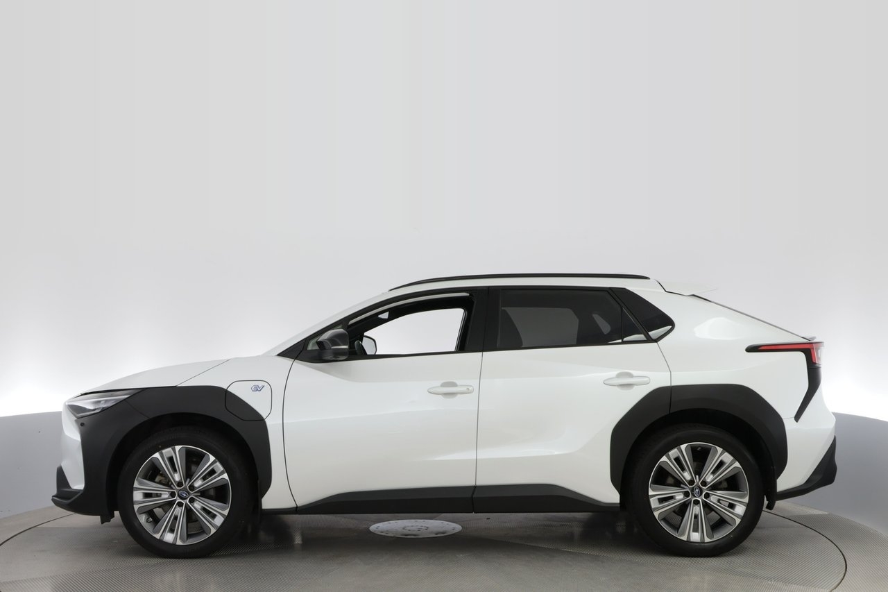 Subaru Solterra 2023, photo 2/10