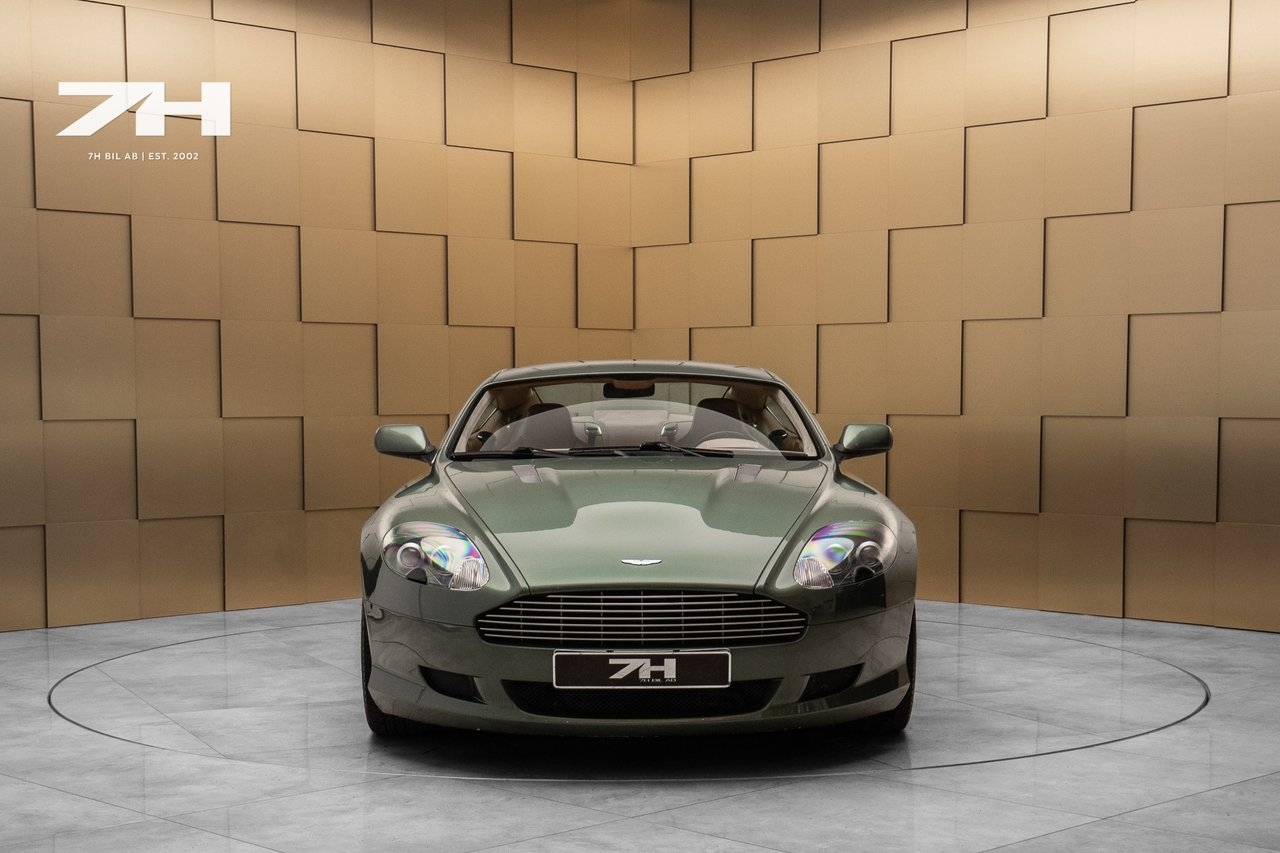 Aston Martin DB9