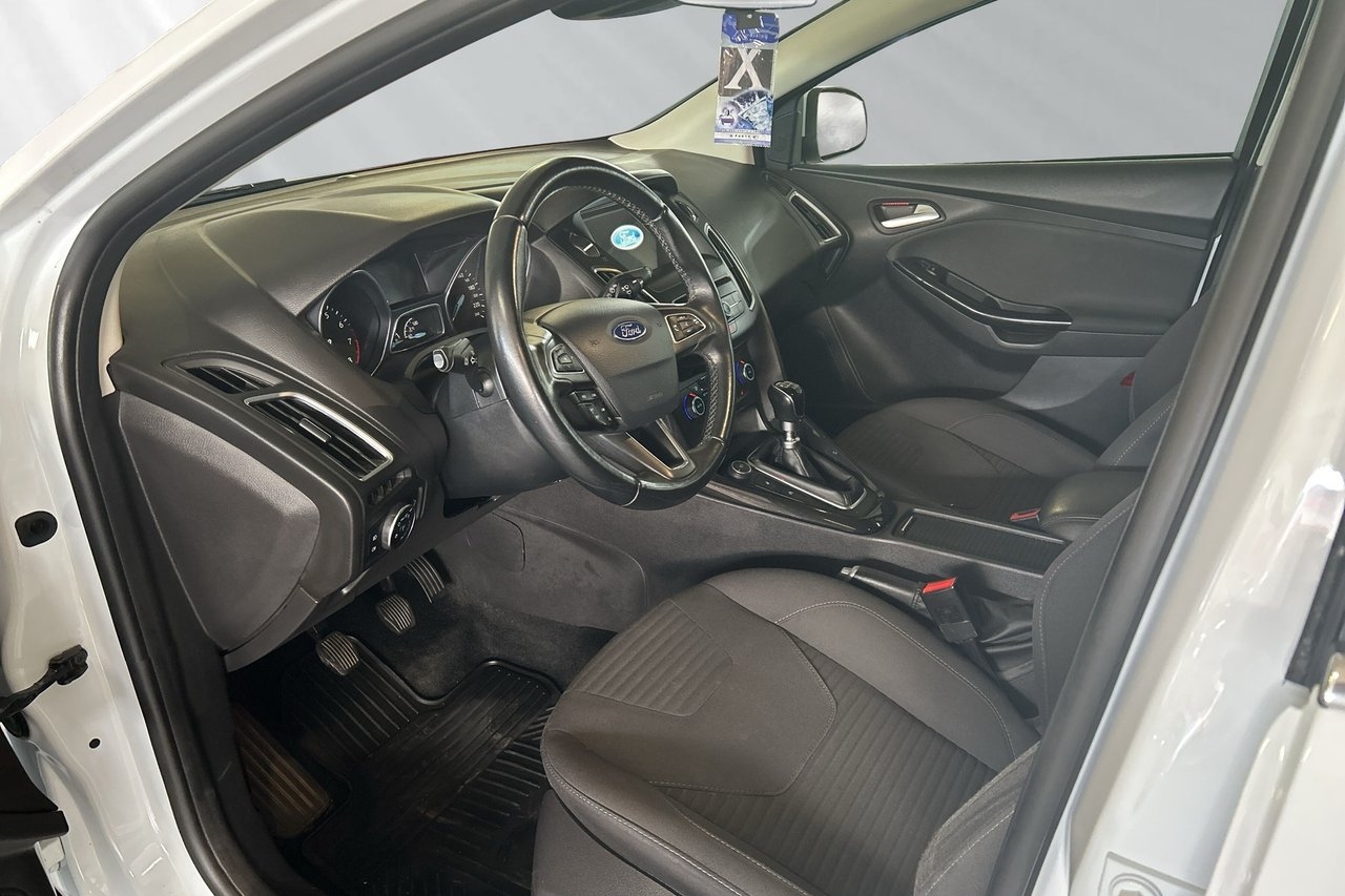 Ford Focus 2018, photo 5/6