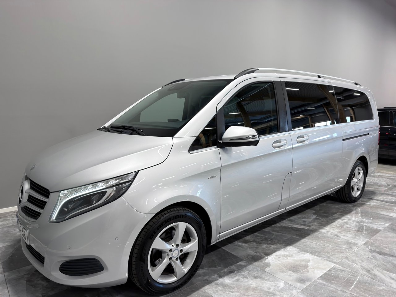 Mercedes-Benz V 2017, bild 4/10