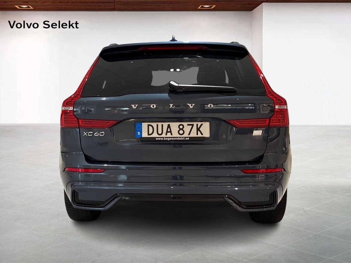 Volvo XC60 Recharge T6 Plus Dark Edition 2024, photo 7/10