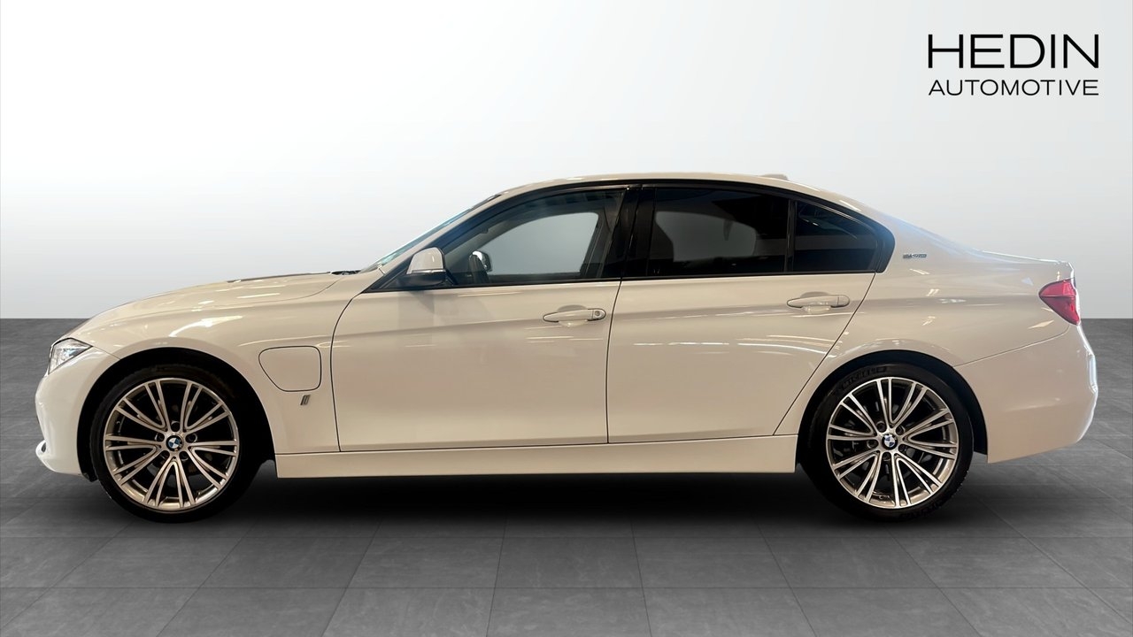 BMW 330 e Sedan Rattvärme 2017, bild 6/10