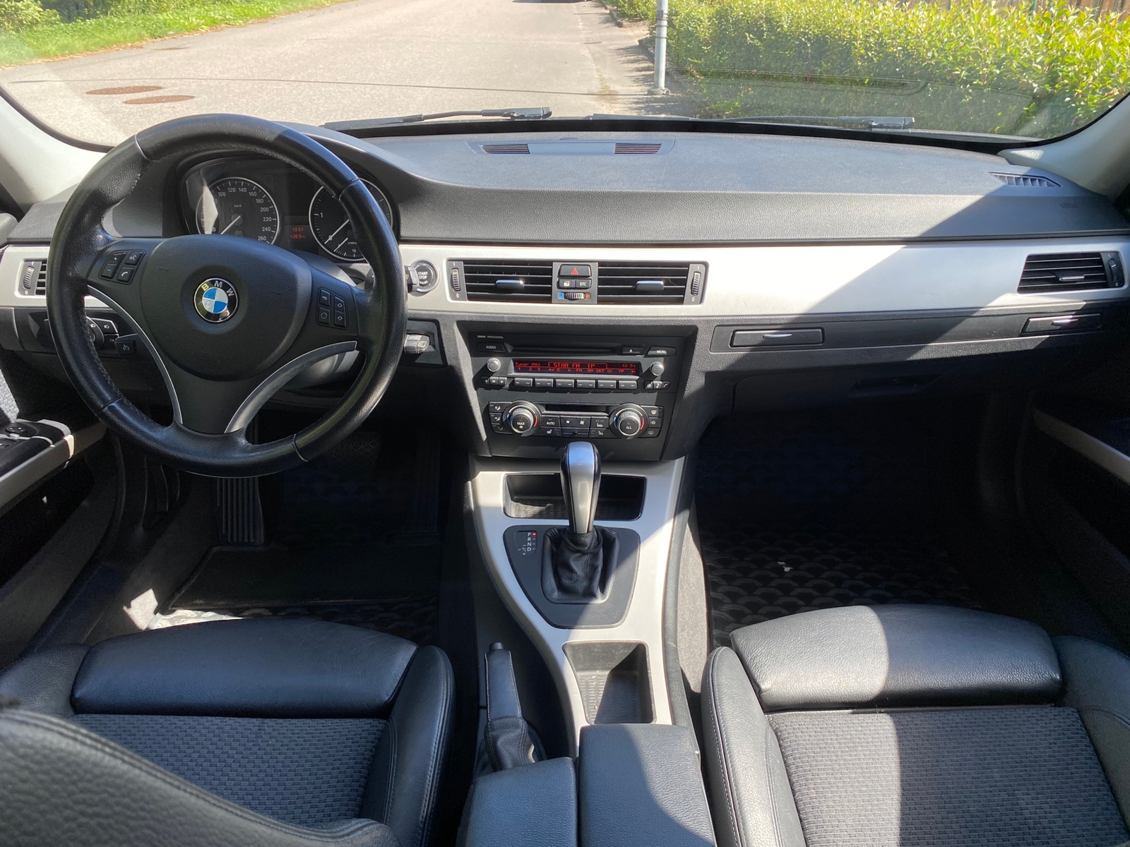 BMW 320 d 2010, bild 7/10