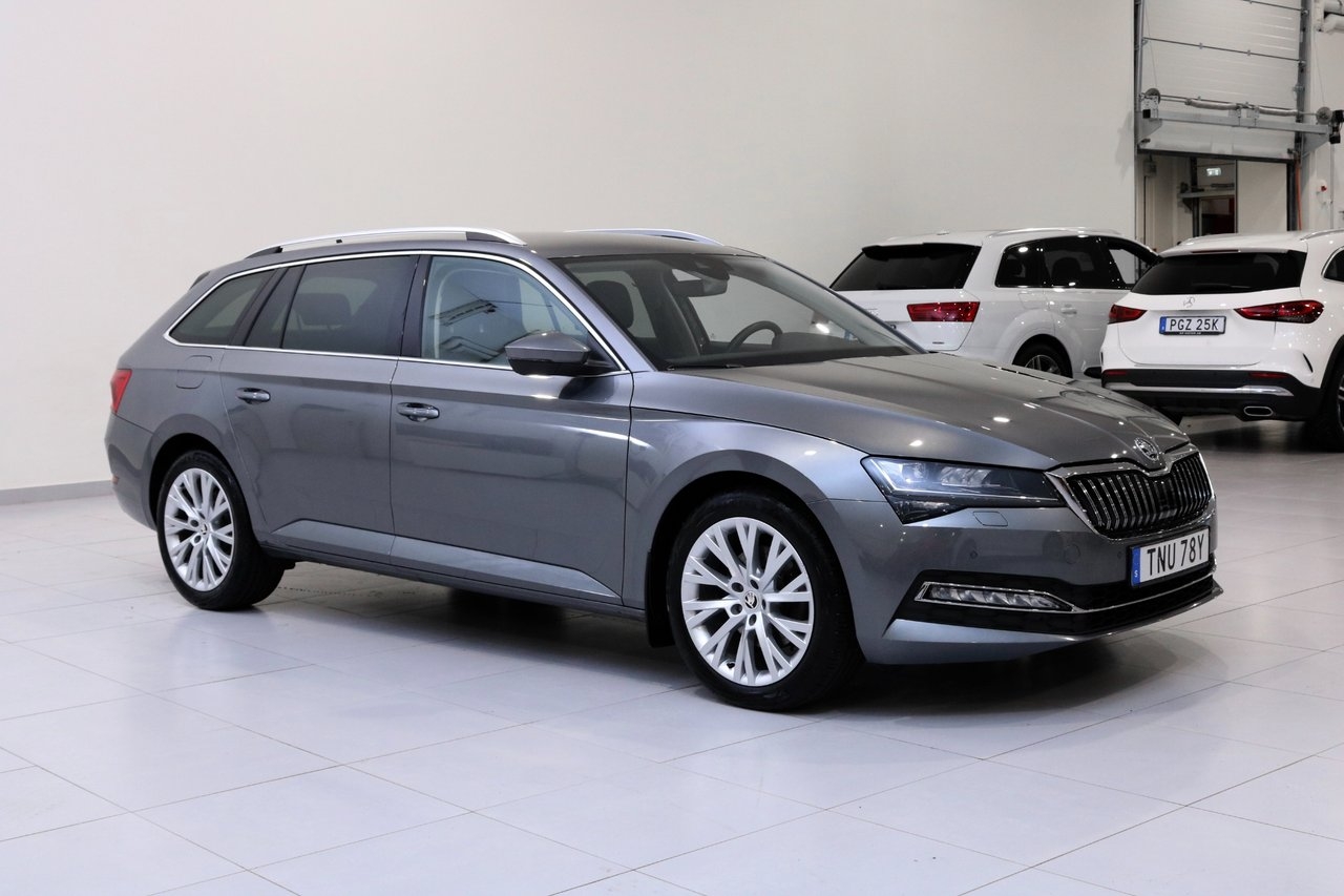 Skoda Superb 2024, bild 2/10