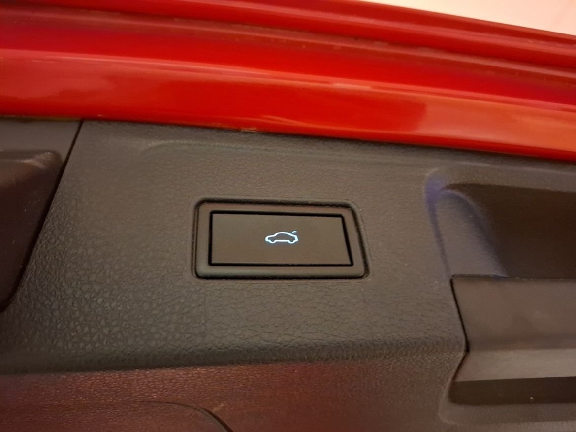 Volkswagen Passat 2021, bild 6/13