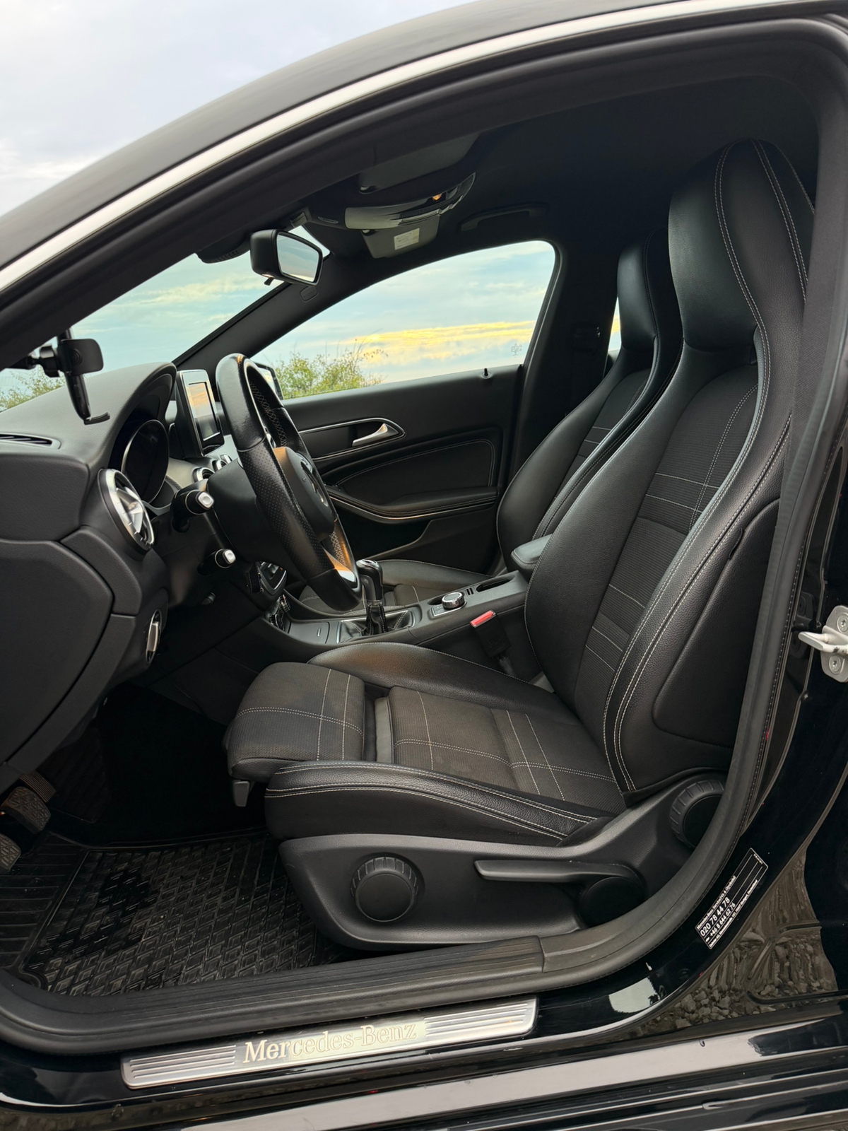 Mercedes-Benz CLA 200 Manuell 2016, bild 6/10