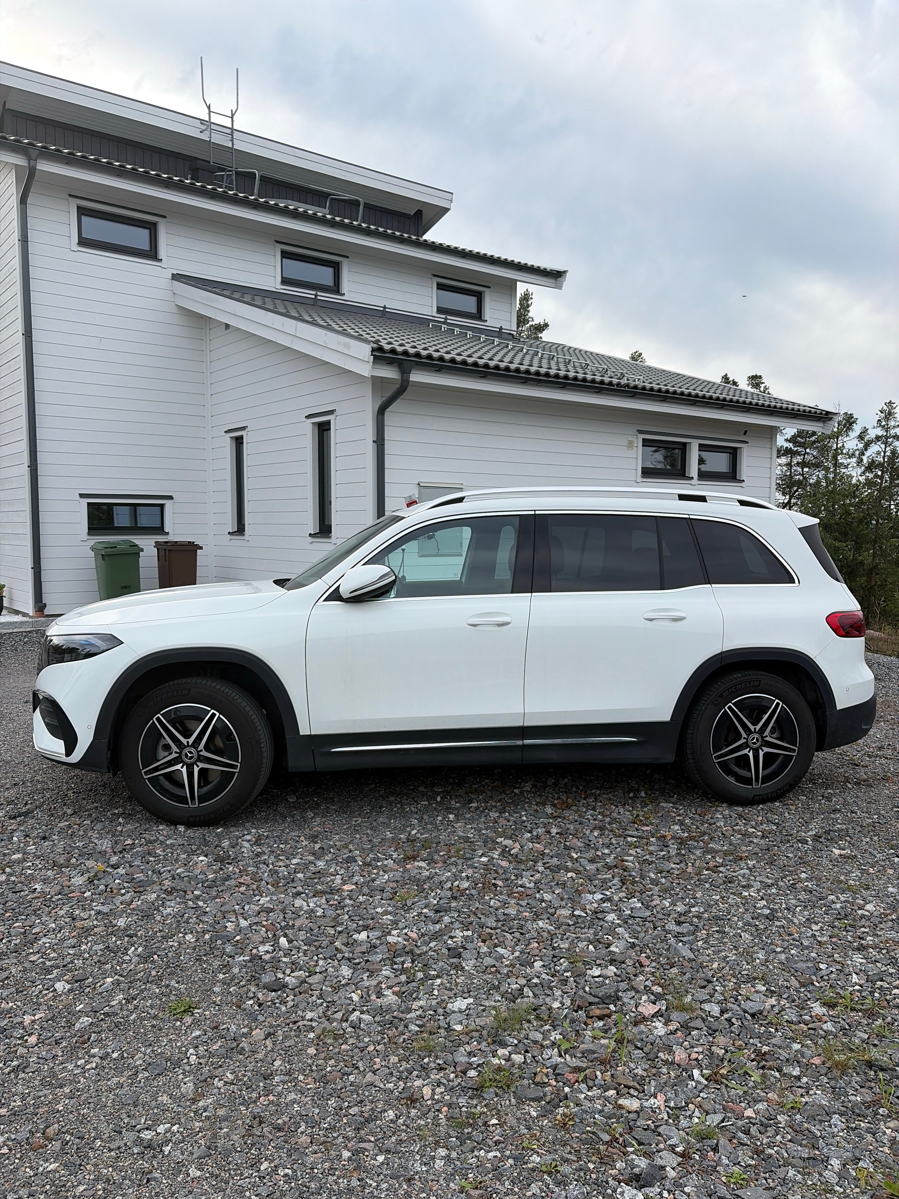Mercedes-Benz EQB 250+ +Special Edition 2026, bild 3/5