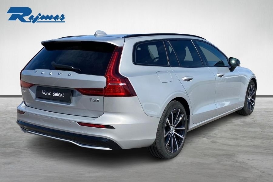Volvo V60 T6 Plus Dark 2025, bild 2/19