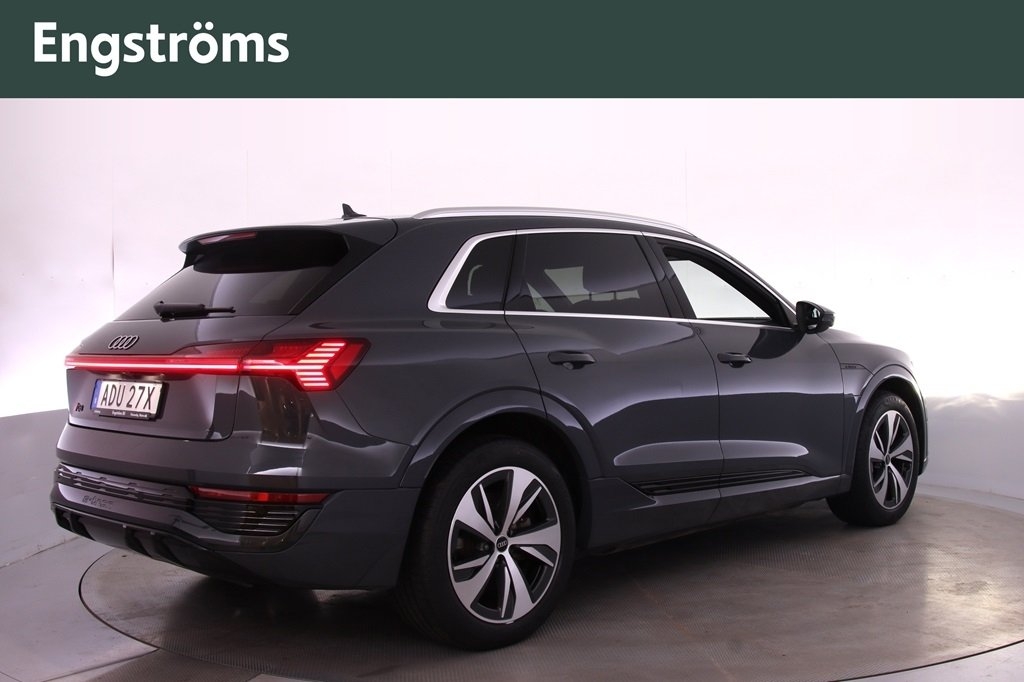 Audi Q8 50 E-TRON 340Hk S-LINE 2024, photo 3/10