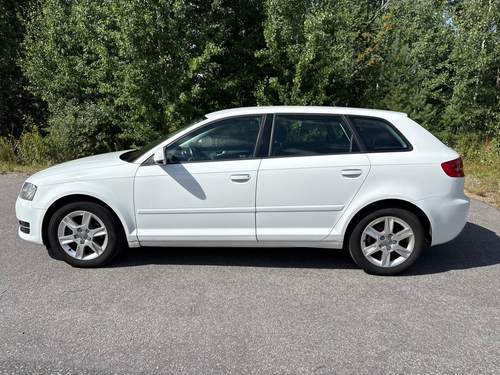 Audi A3 Sportback 1.6 TDI Manuell 2011, kuva 7/10