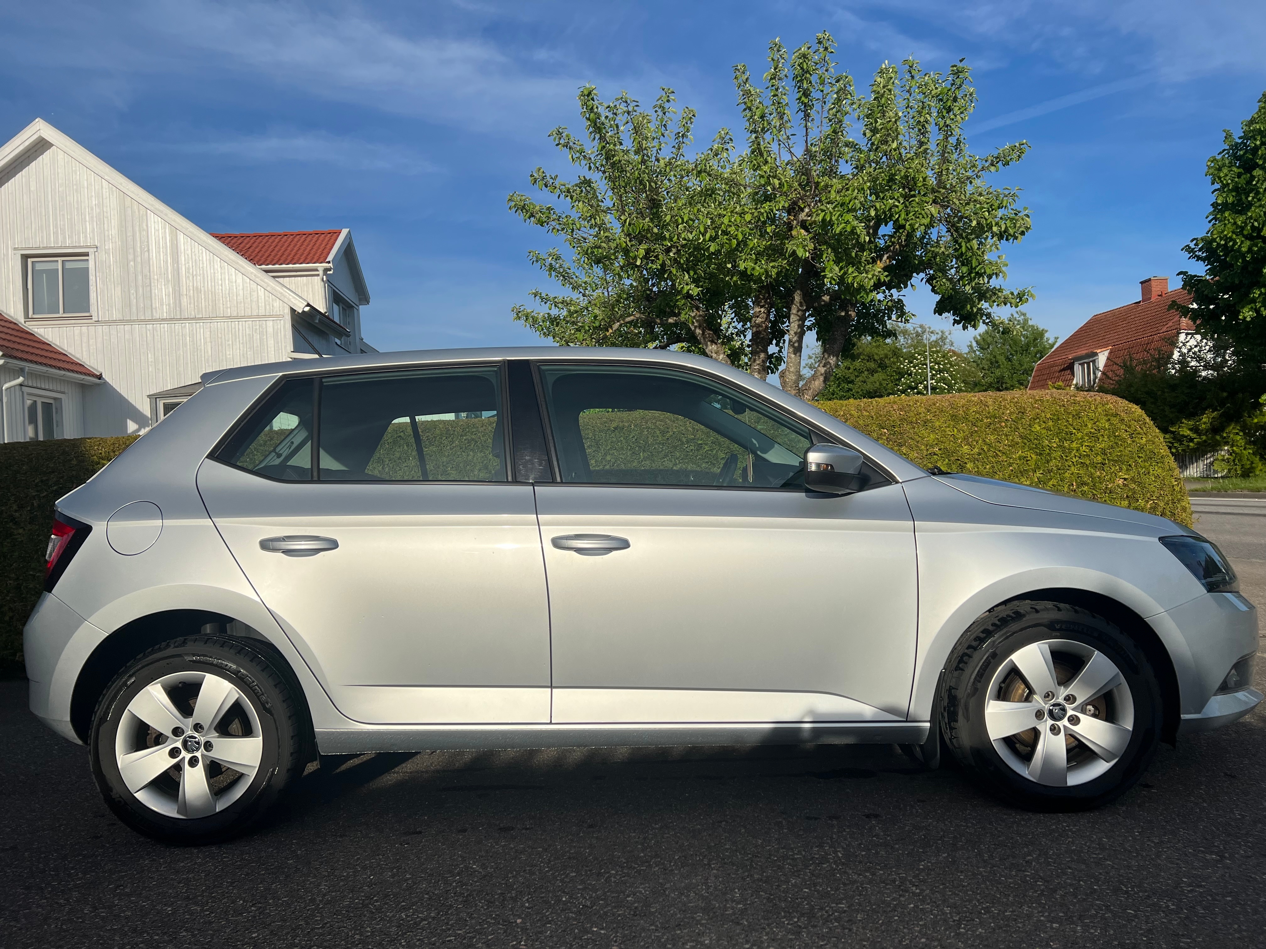 Skoda Fabia 1.2 TSI Manuell 2016, bild 2/6