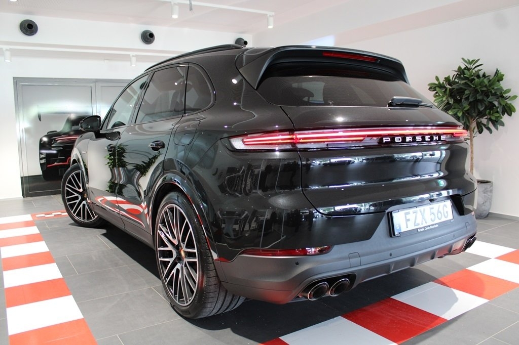 Porsche Cayenne E-HYBRID 2024, kuva 2/22