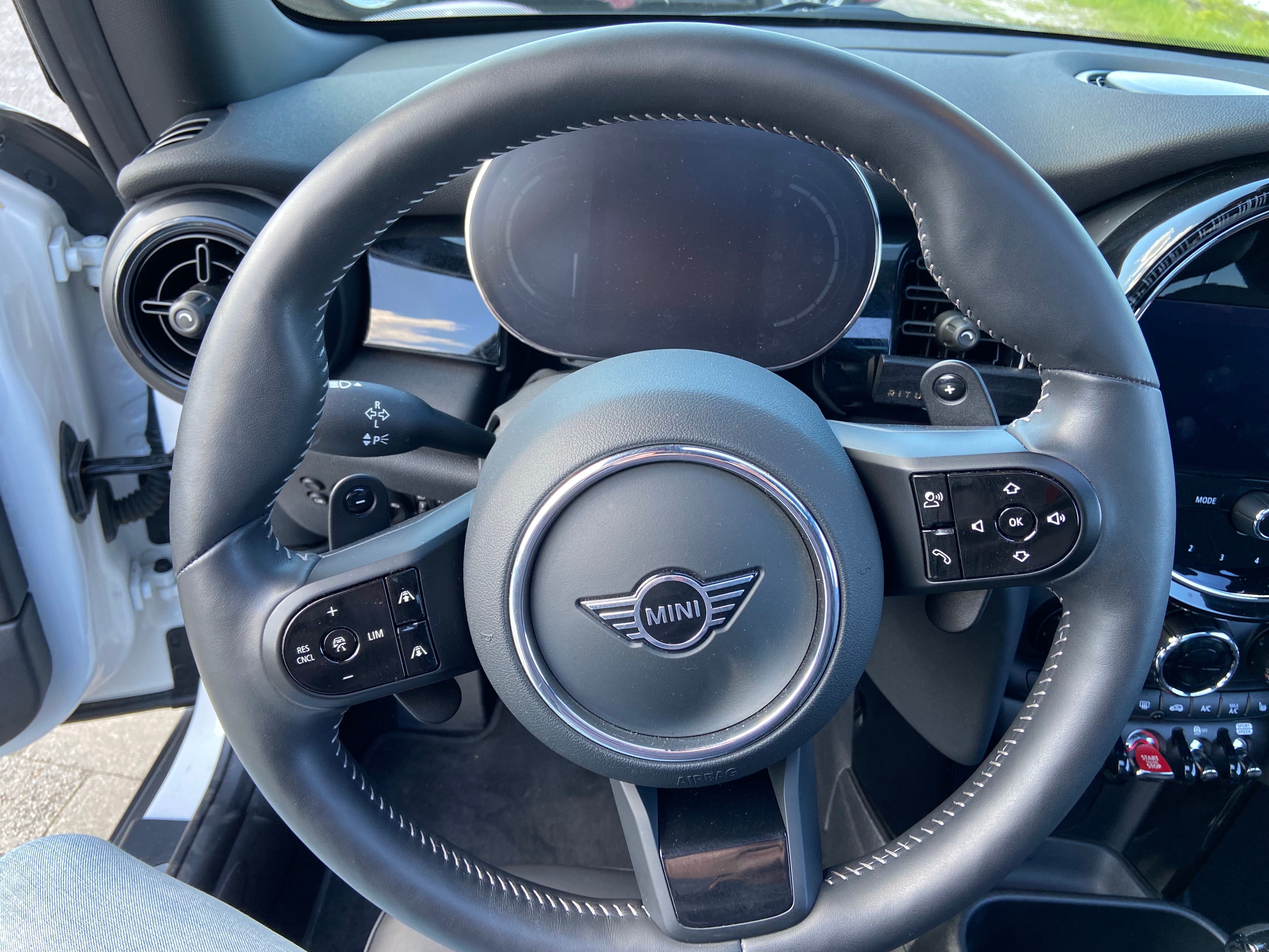 MINI Cooper S 3-dörrars Steptronic 2024, bild 7/8
