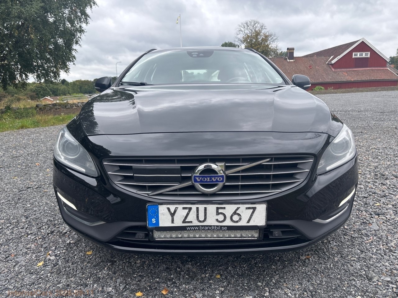 Volvo V60 T5 245Hk Bi-Fuel 2018, photo 2/25