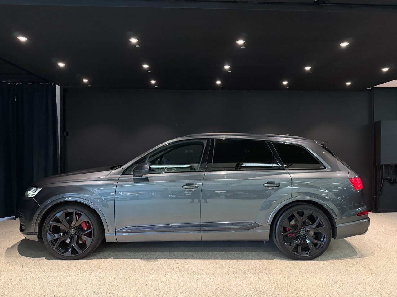 Audi SQ7 4.0 TDI V8 Quattro 2018, bild 3/10