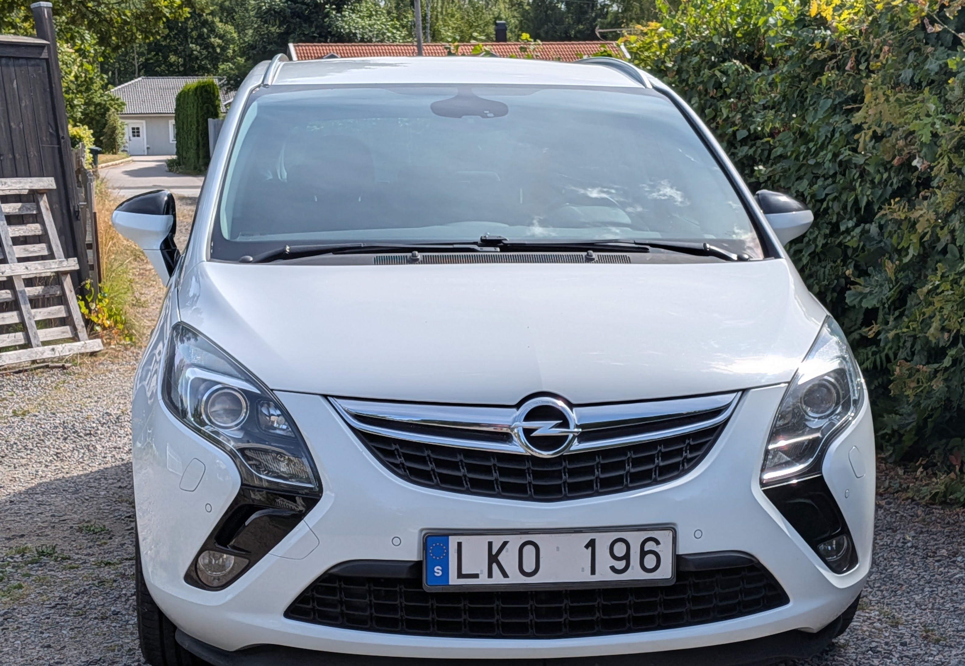 Opel Zafira Tourer 2012, bild 2/6