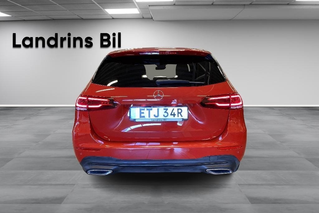 Mercedes-Benz B 200d, night, värmare 2019, photo 5/18