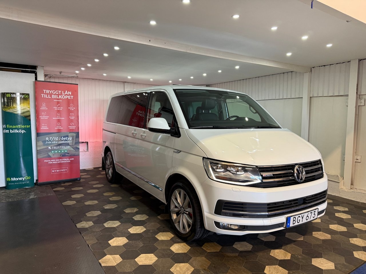 Volkswagen Multivan 2017, bild 3/10