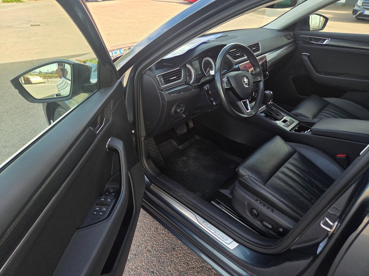 Skoda Superb 2020, bild 4/10