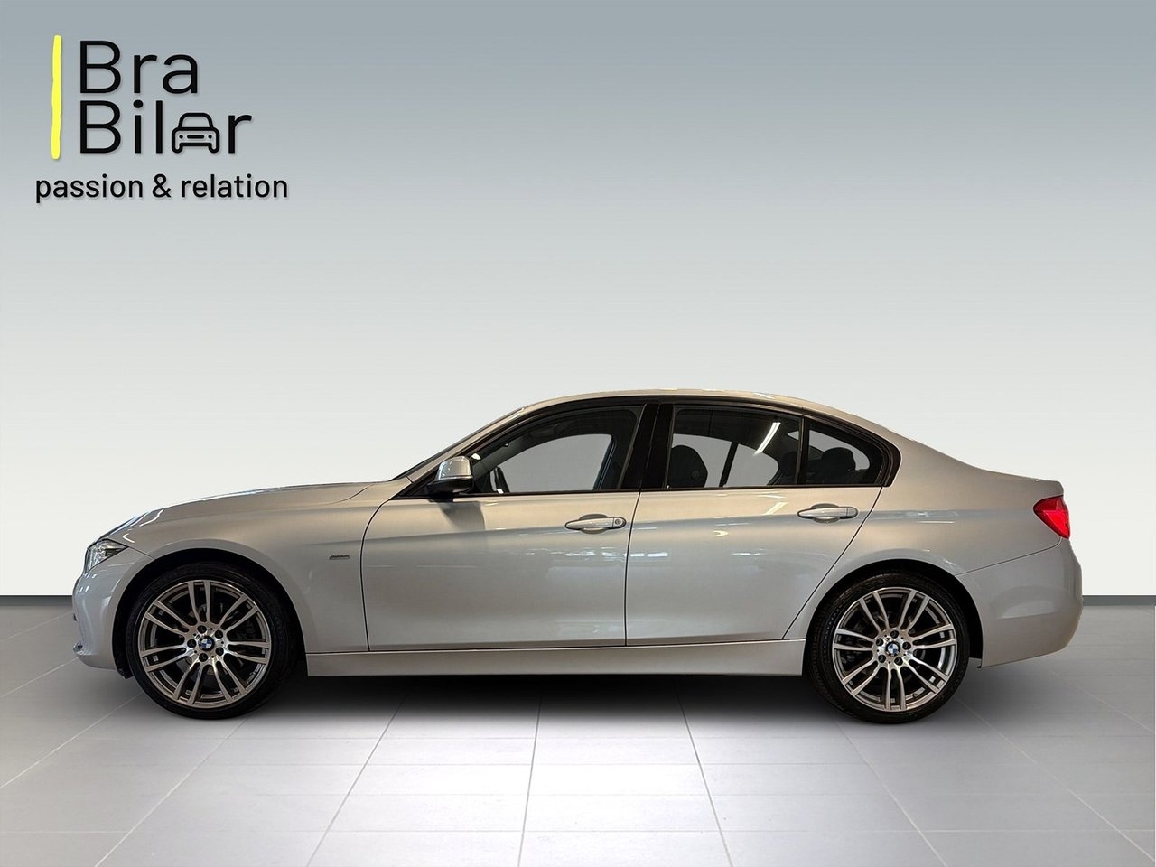 BMW 320 2016, bild 2/10