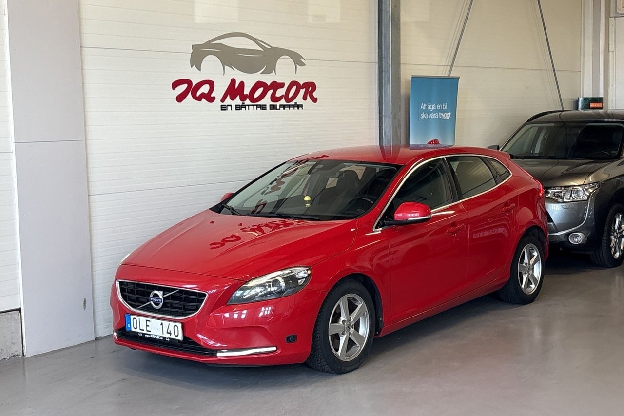 Volvo V40 D2 Powershift Momentum Euro 5 2014, bild 2/10
