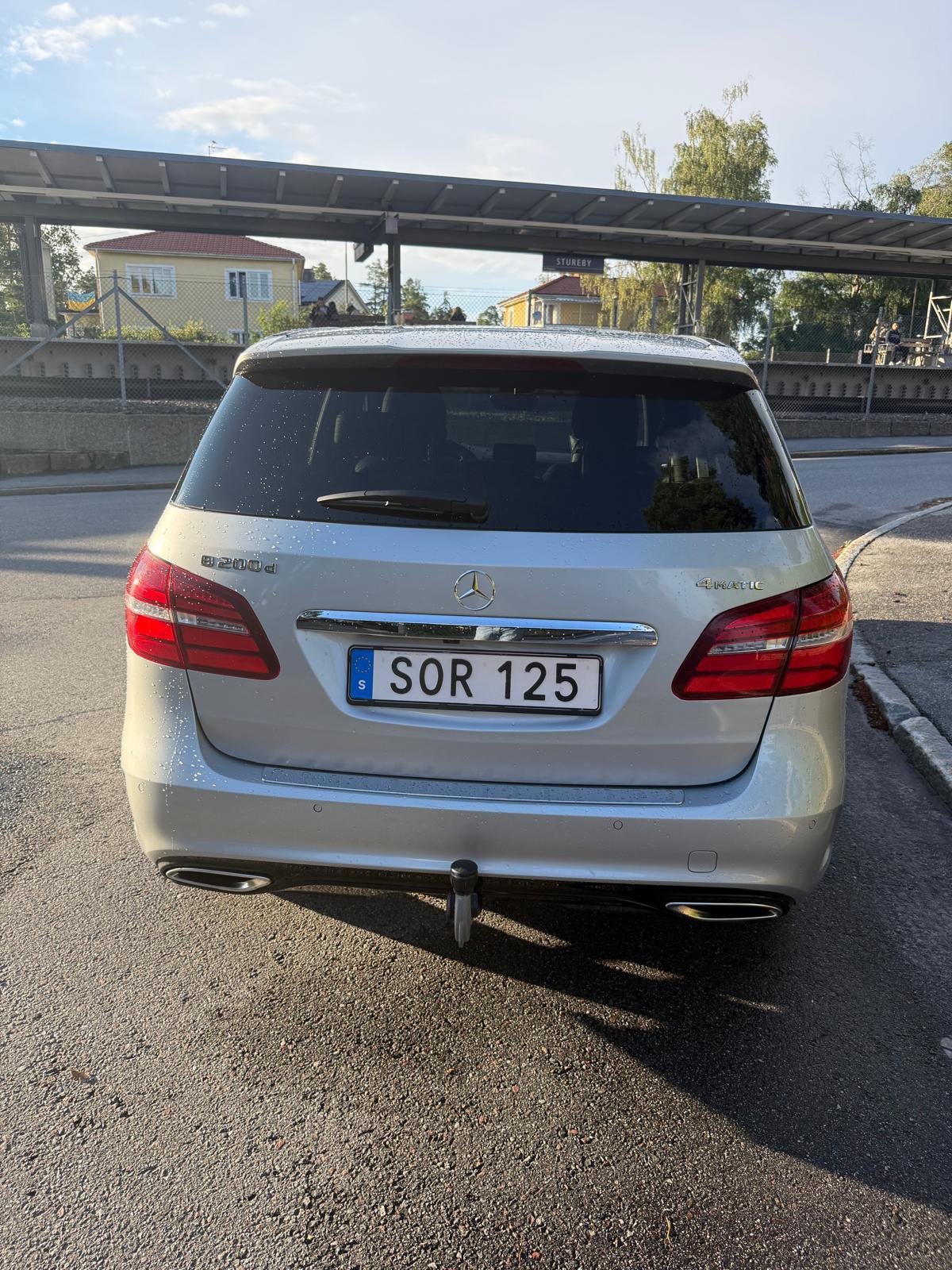 Mercedes-Benz B 200 d 4MATIC 7G-DCT 2017, bild 2/10