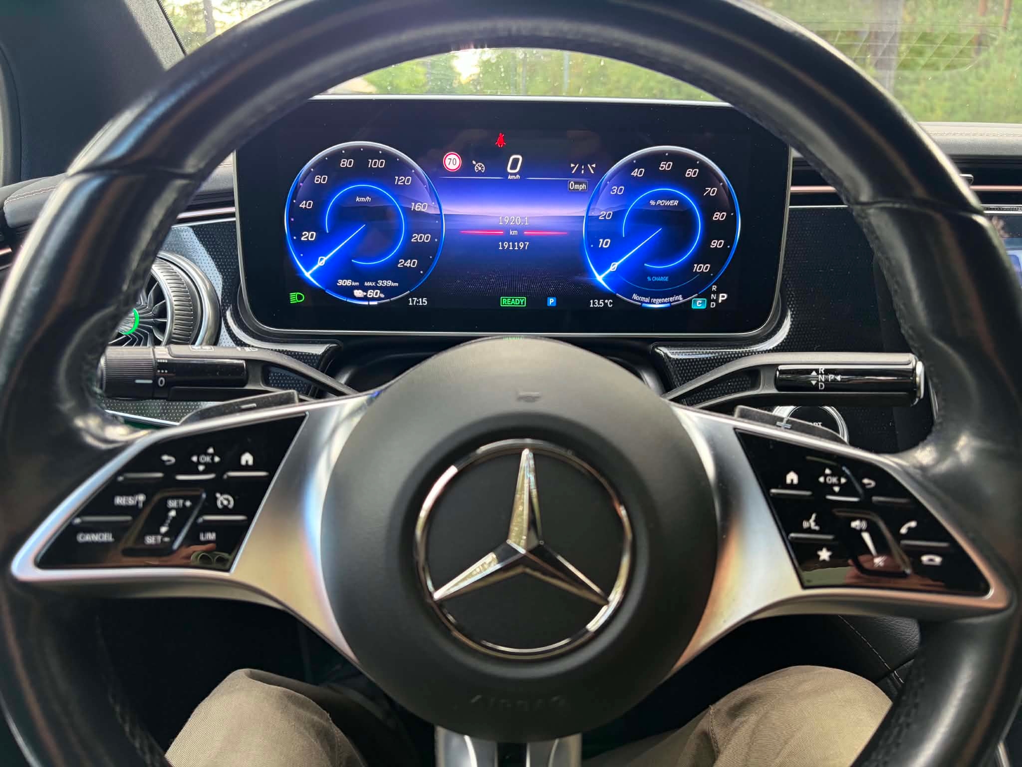Mercedes-Benz EQE 350 4MATIC, drag 2023, bild 4/19