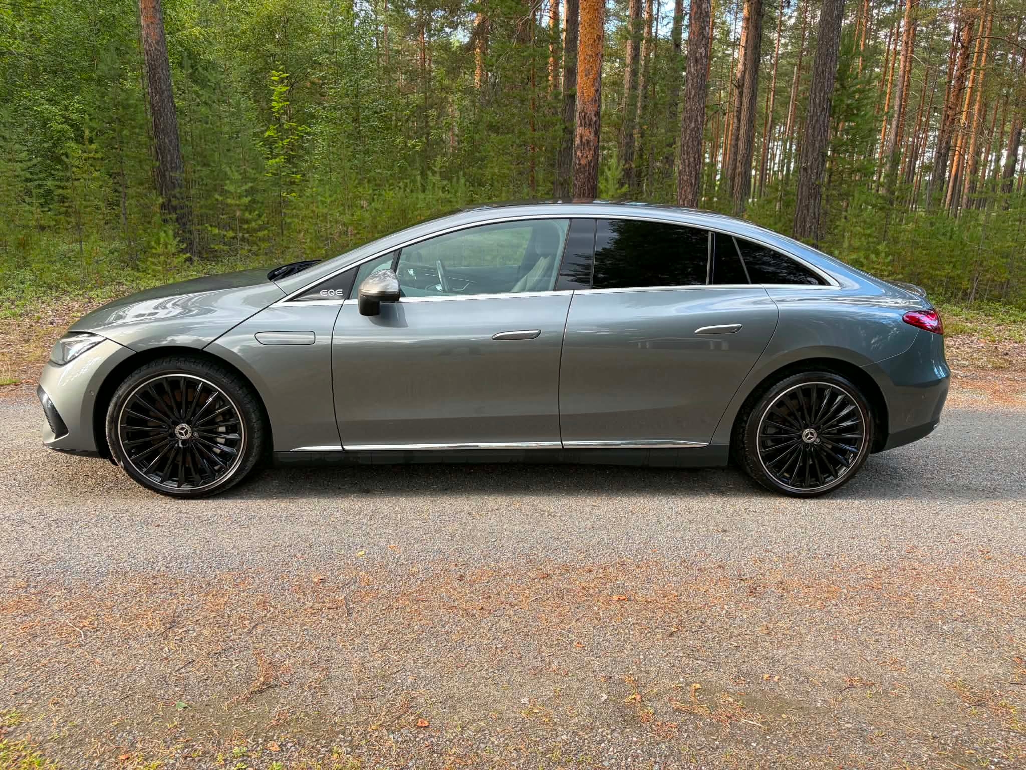 Mercedes-Benz EQE 350 4MATIC, drag 2023, bild 3/19