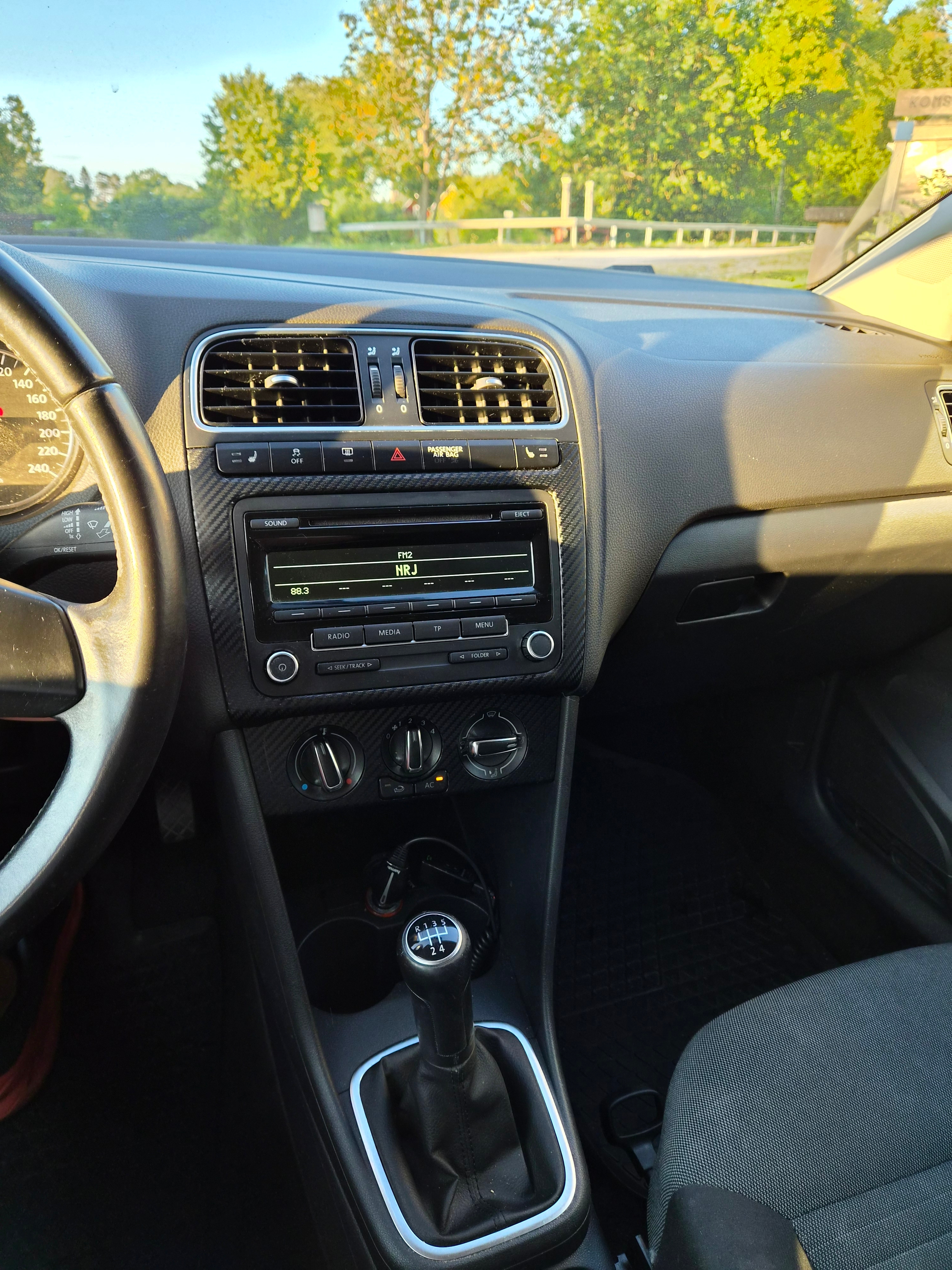 Volkswagen Polo 5-dörrar 1.2 TSI Manuell 2012, kuva 6/7