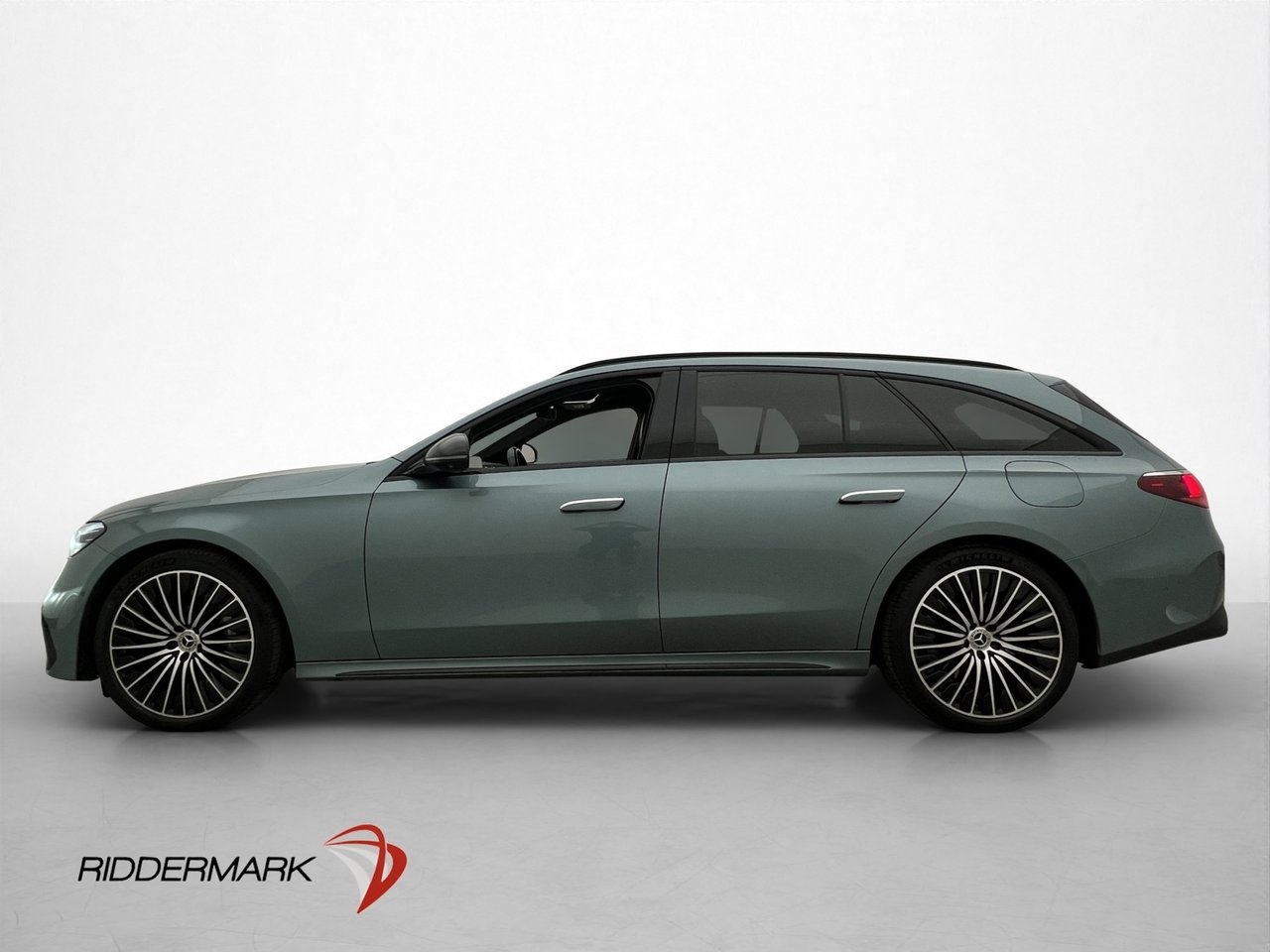 Mercedes-Benz E 300 T AMG 2024, bild 3/36