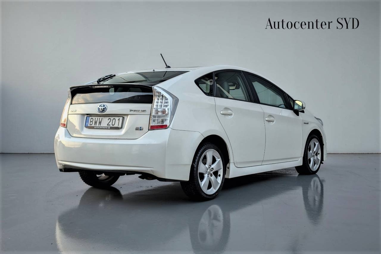 Toyota Prius Hybrid CVT Euro 5 2010, kuva 3/10