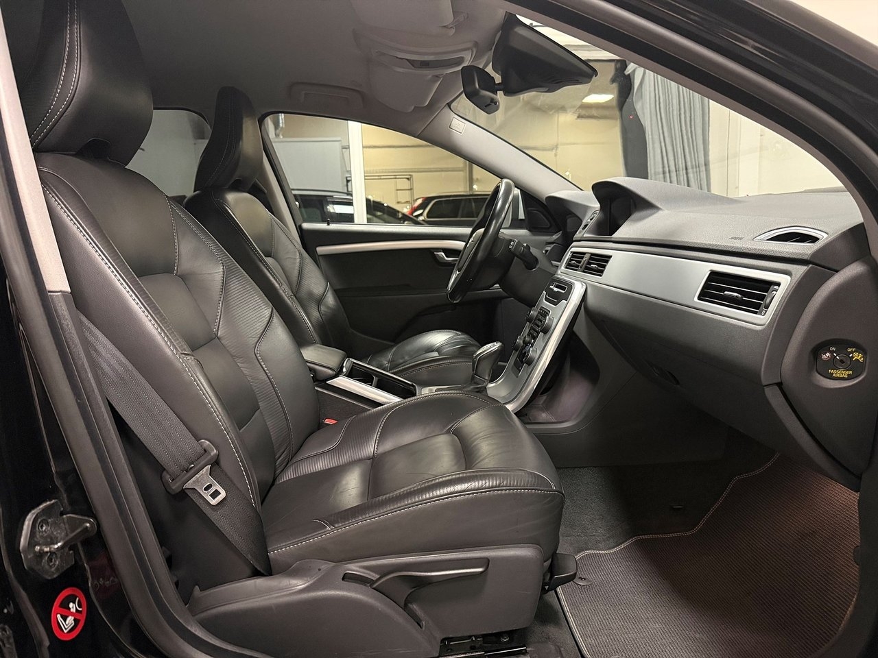 Volvo V70 2013, photo 5/21