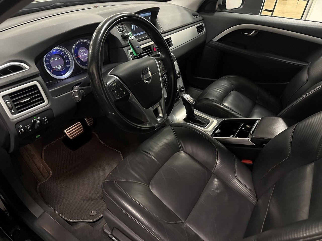 Volvo V70 2013, photo 7/21