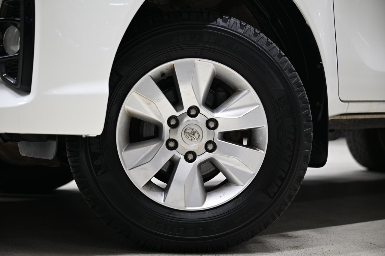 Toyota HiLux 2.4 AWD 150HK Servicebil 2019, kuva 3/10