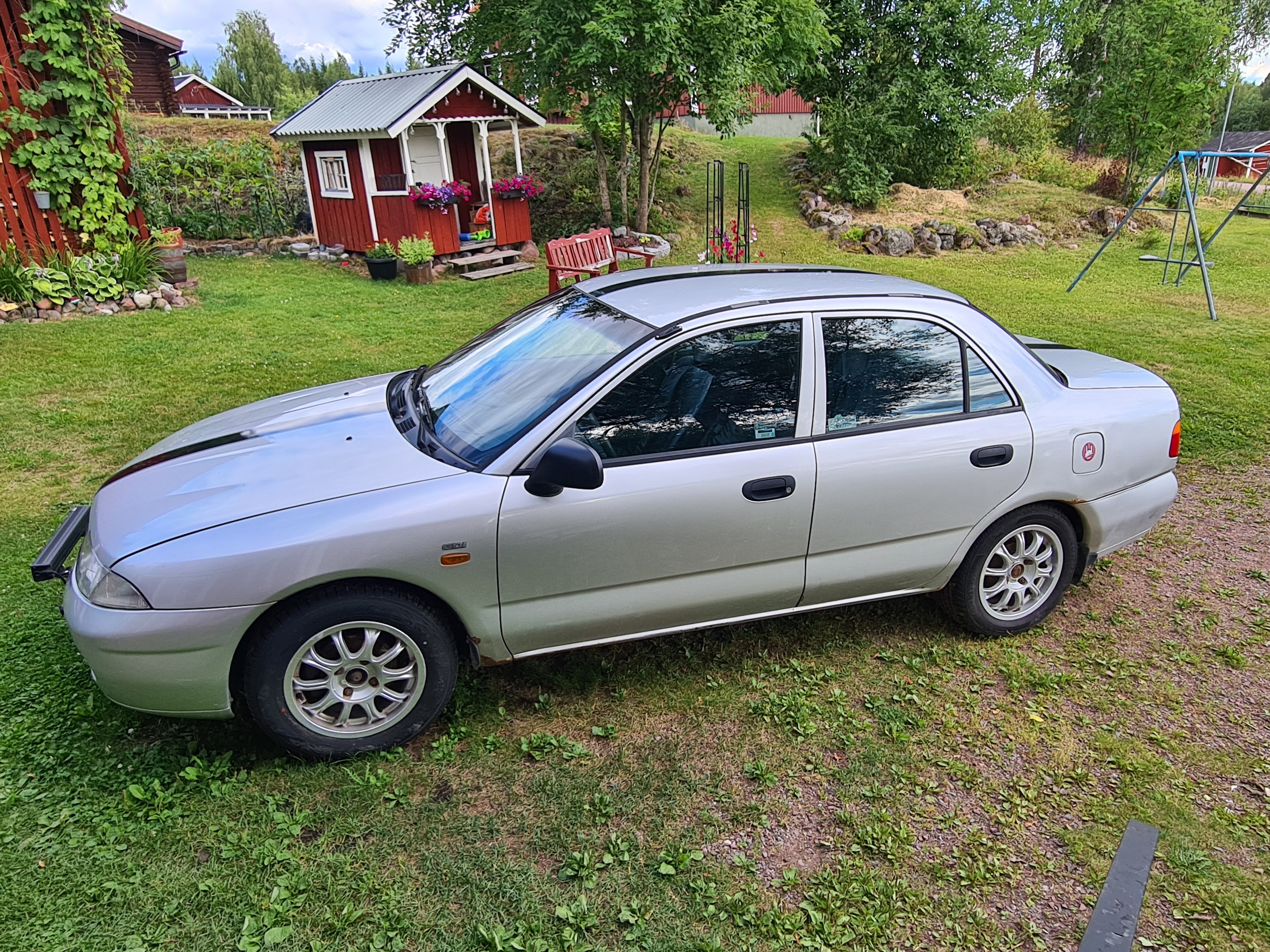 Mitsubishi Carisma