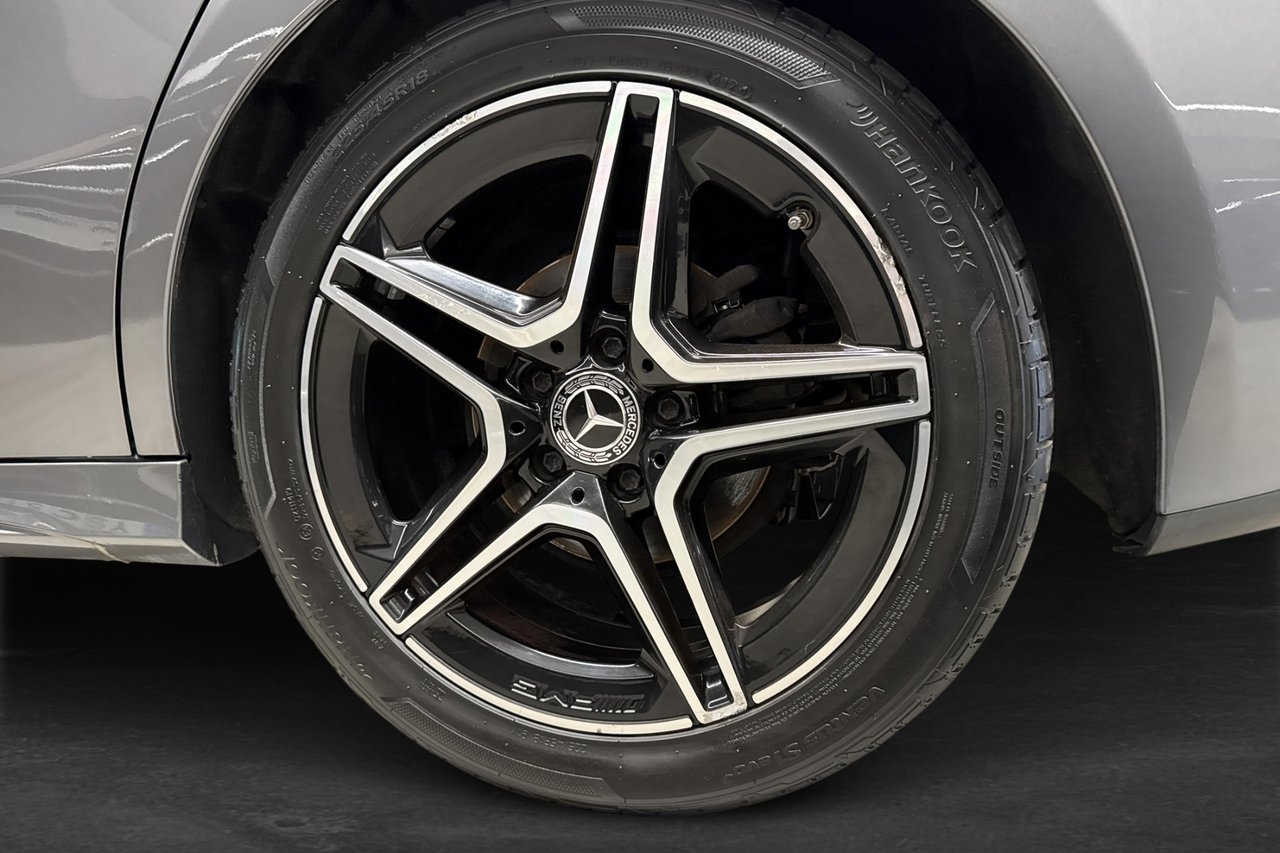 Mercedes-Benz A 180 AMG 2019, bild 5/10