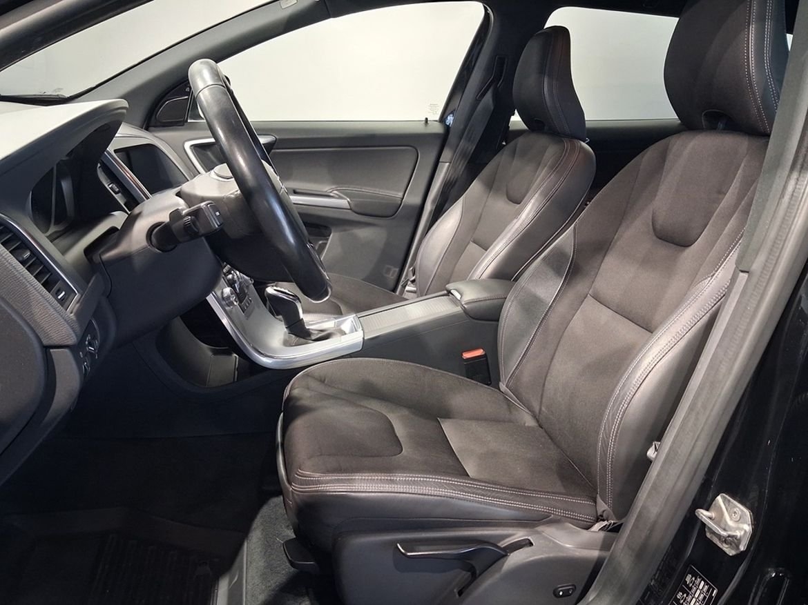 Volvo XC60 D4 AWD Automat 2017, bild 6/14