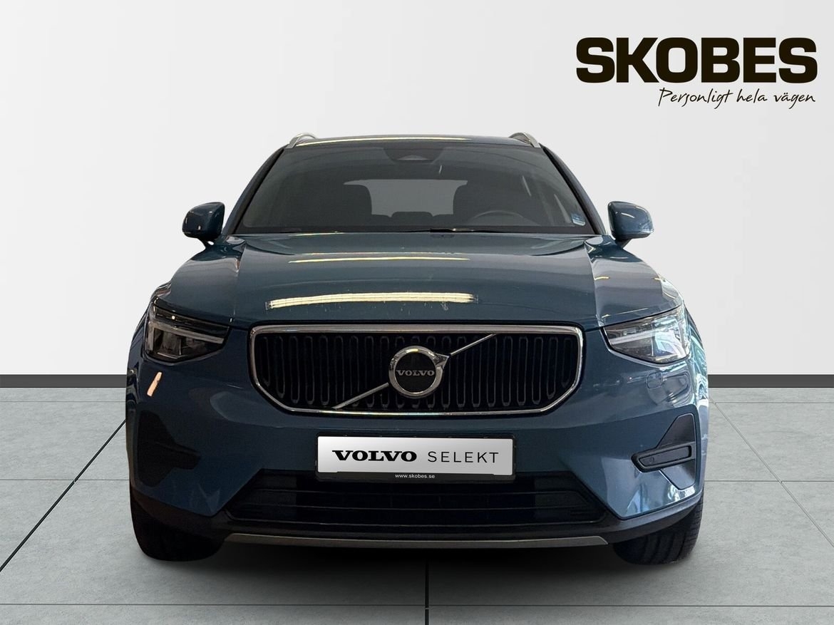 Volvo XC40 B4 FWD Bensin Core 2025, bild 2/10