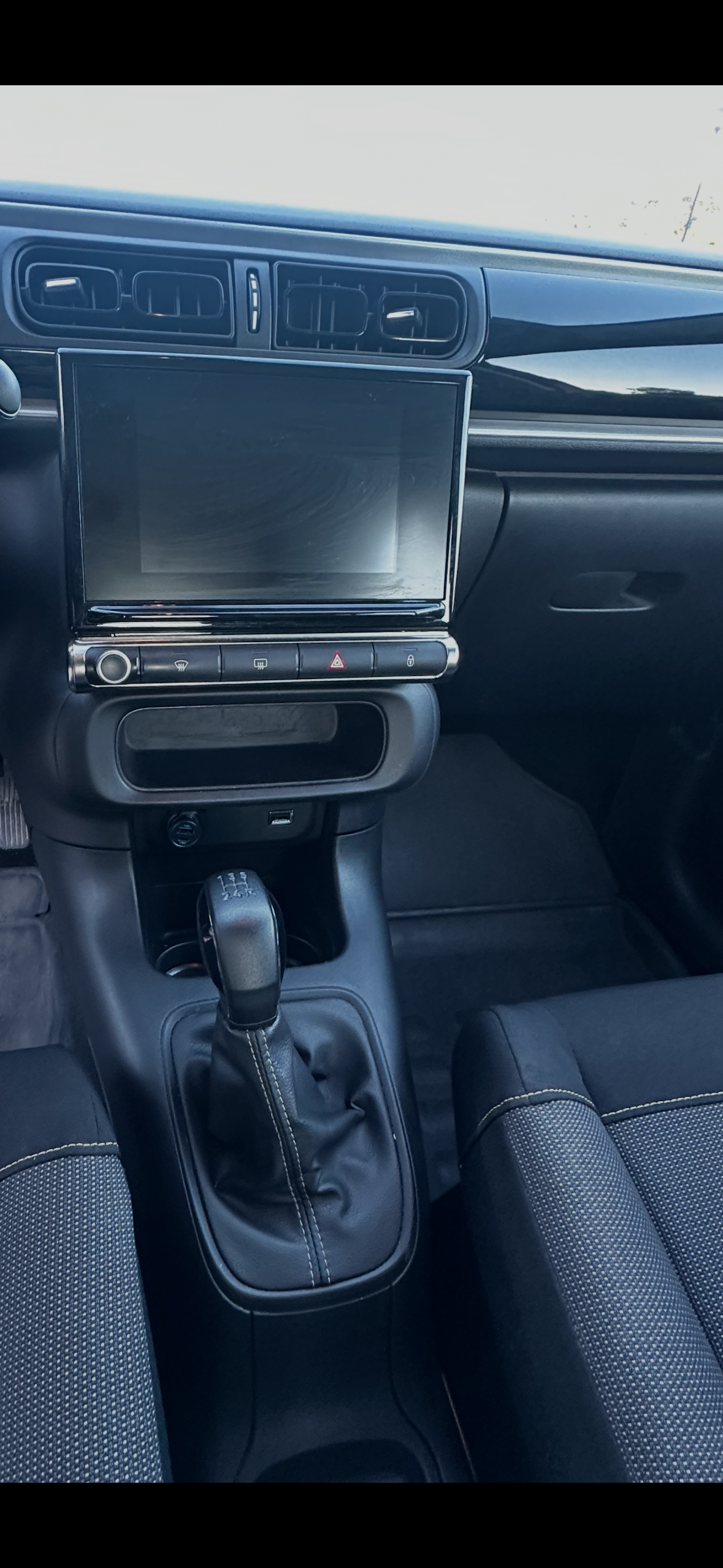 Citroen C3 1.2 PureTech 83 Manuell 2020, bild 4/6