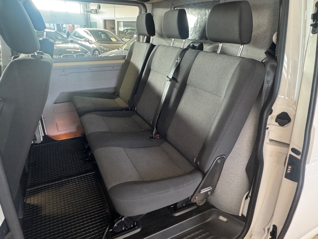 Volkswagen Transporter 2017, photo 6/9