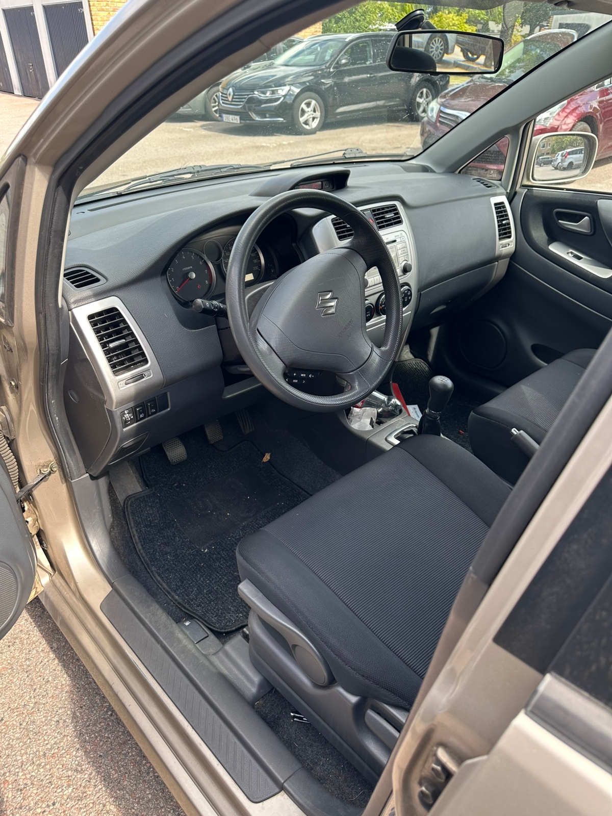 Suzuki Liana 1.6 DOHC 16V VVT Manuell 2005, kuva 7/7