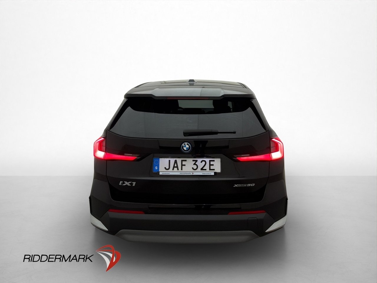 BMW iX1 xDrive30 Widescreen Rattvärme 2023, kuva 6/29