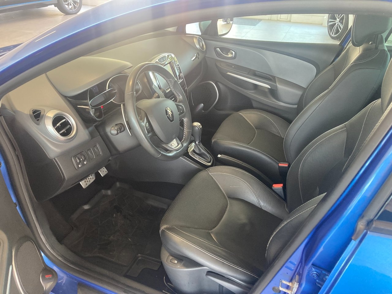 Renault Clio Sport Tourer 1.2 TCe EDC GT 2015, bild 5/8